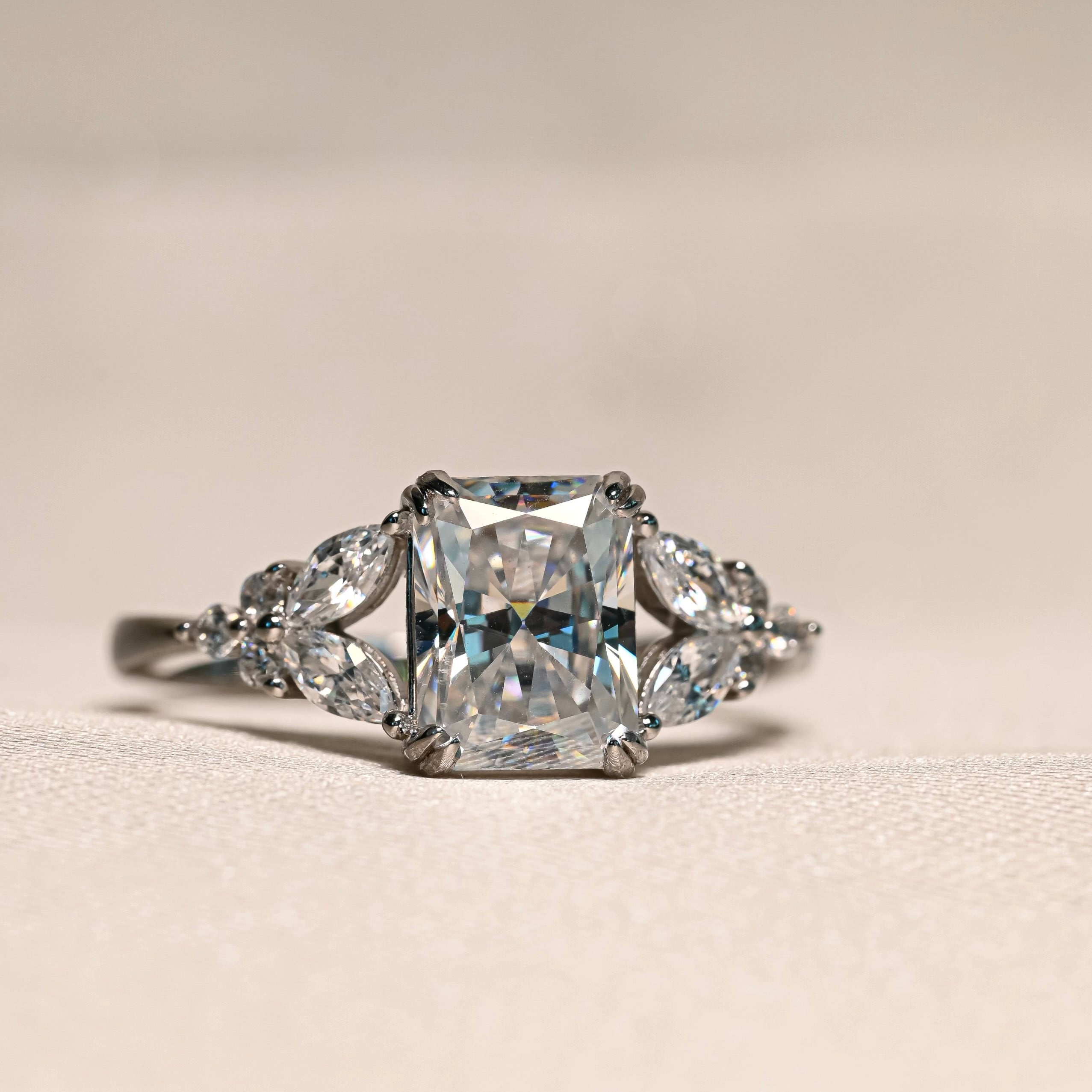 HELENA Moissanite Ring 2ct