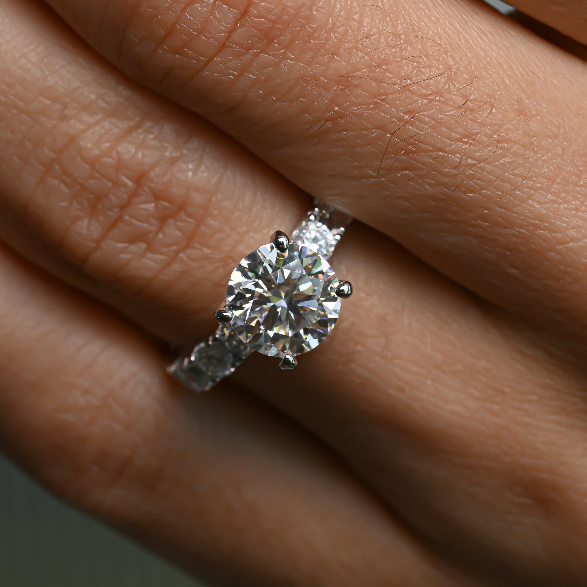 HEBA Moissanite Ring 2ct