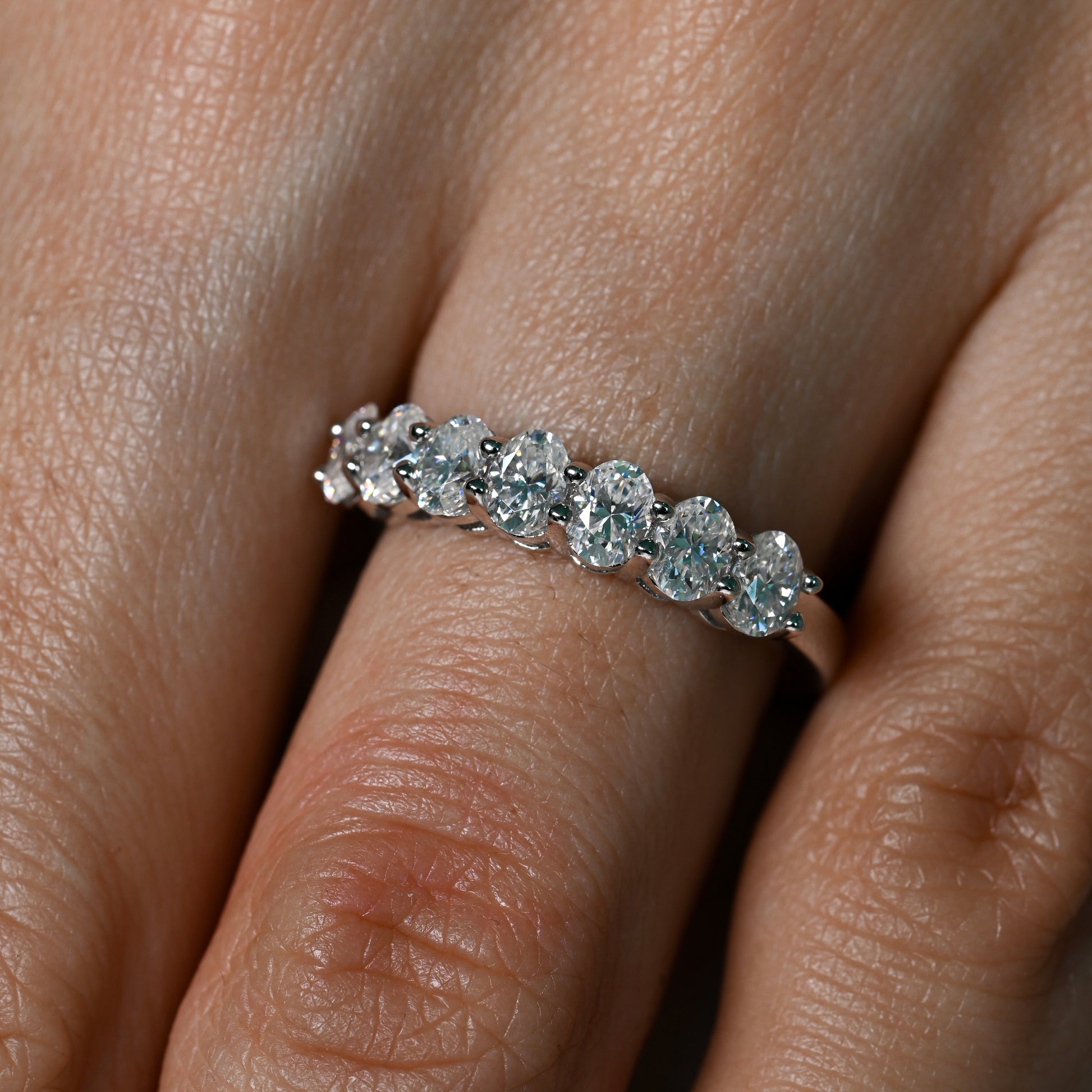 FAHDA 0.3 Carat Oval-Cut Moissanite Band in Sterling Silver