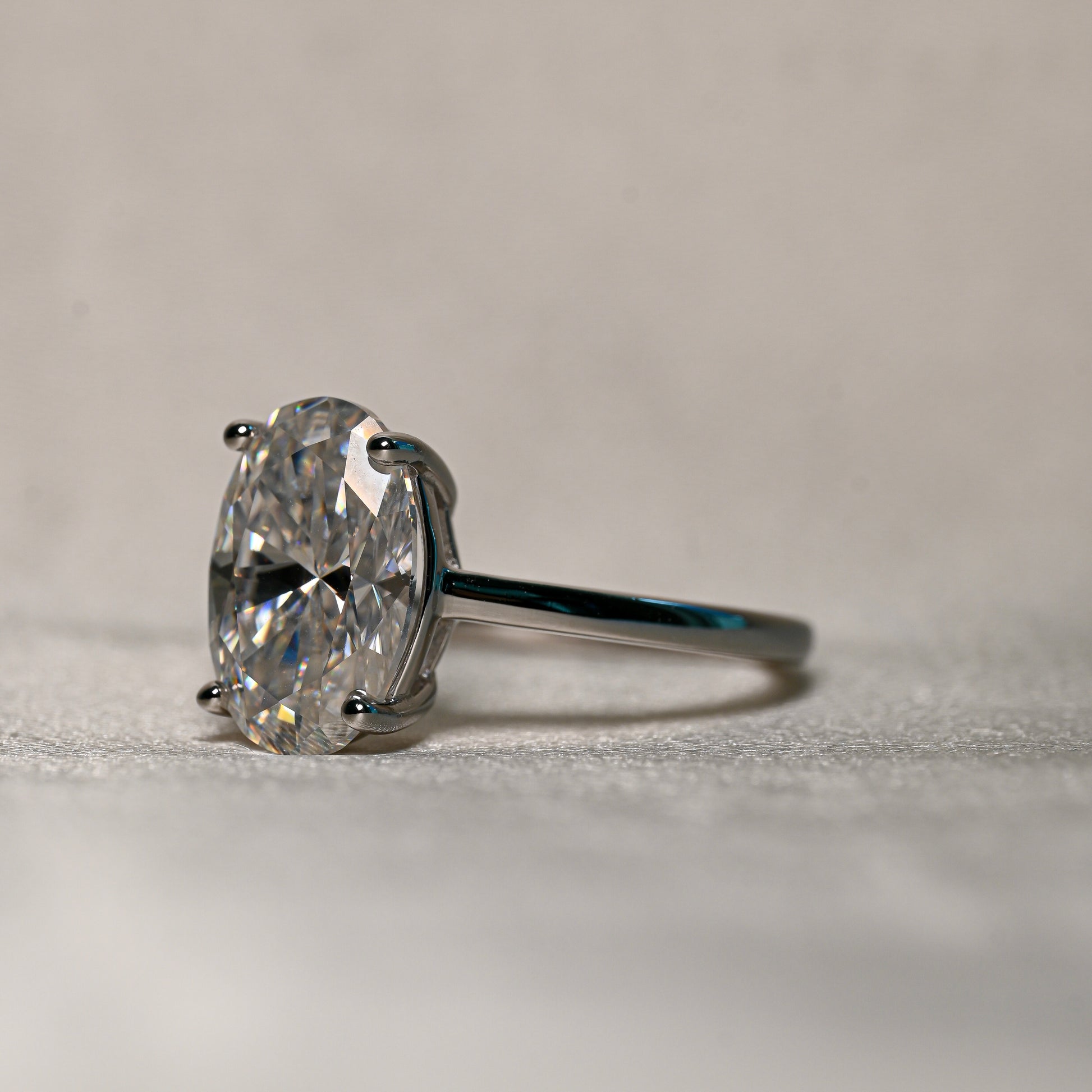MARIBEL 4.5 Carat Oval-Cut Moissanite Ring in Sterling Silver