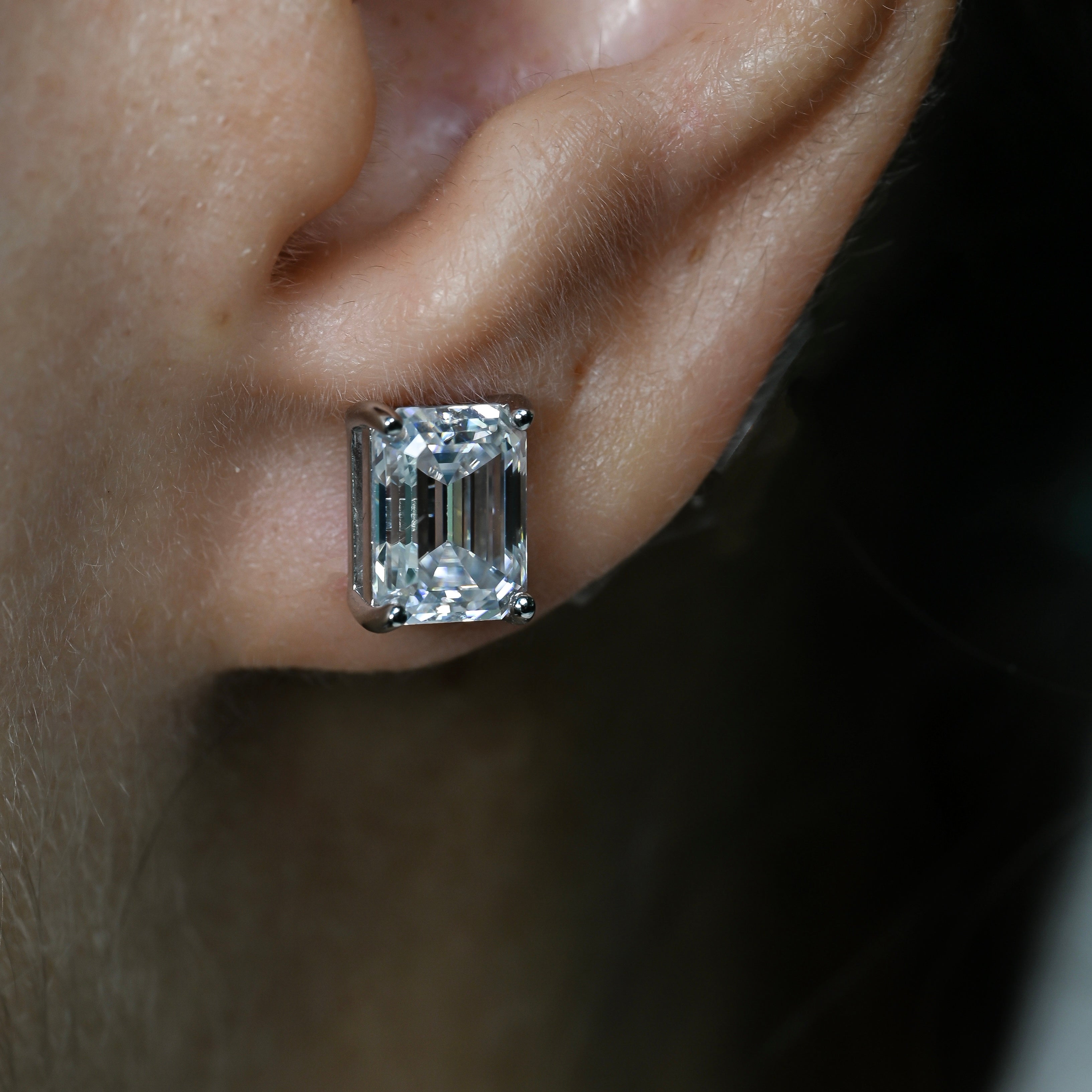 OLÍVIA Emerald Cut Moissanite Stud Earrings - 2 carat Each