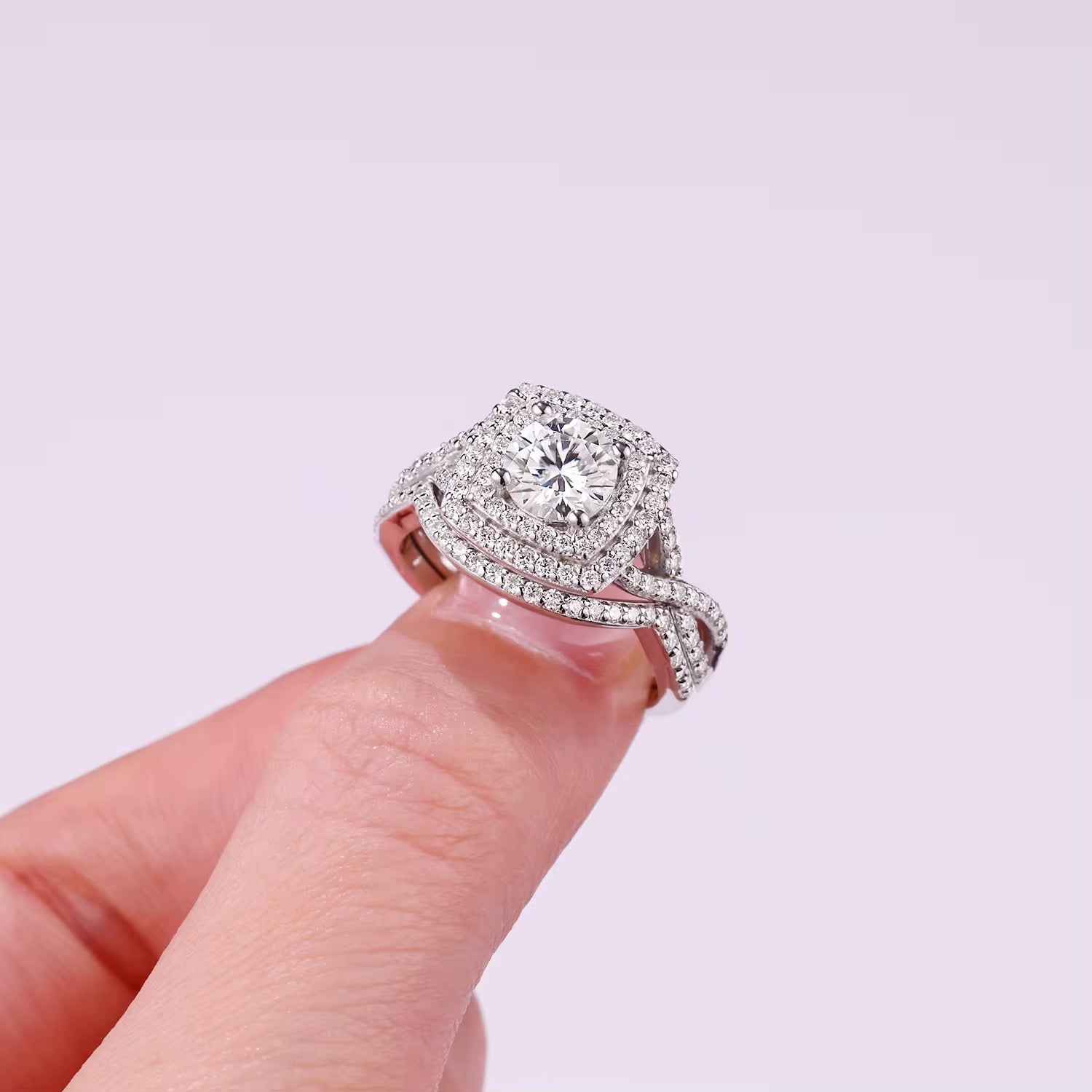 SALMA 1 Carat Round Brilliant Moissanite Ring Set in Sterling Silver
