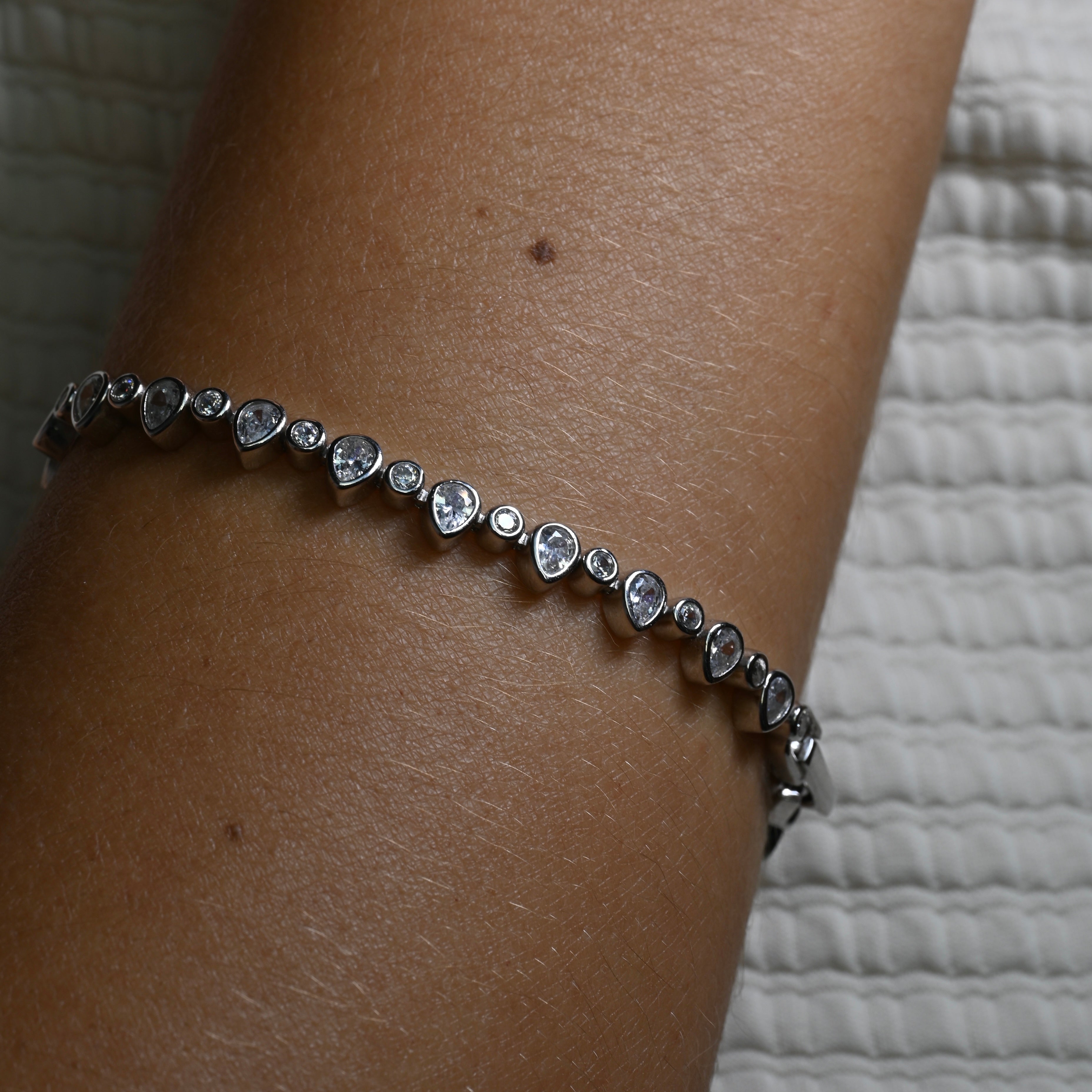 TIFFANY Bracelet 4mm + 2mm width - 6.5 inches size (Casting)