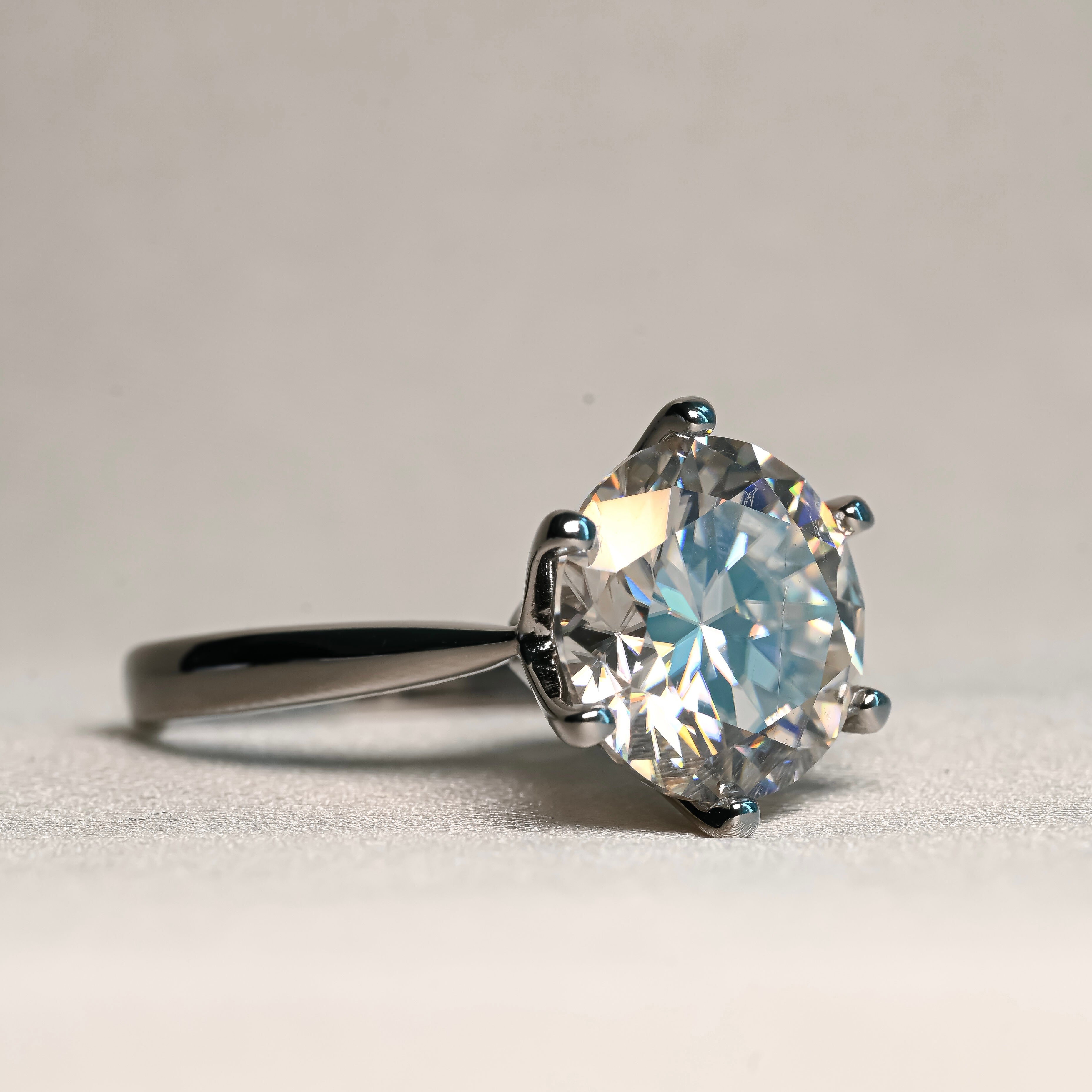 CAROL Moissanite Ring 5ct