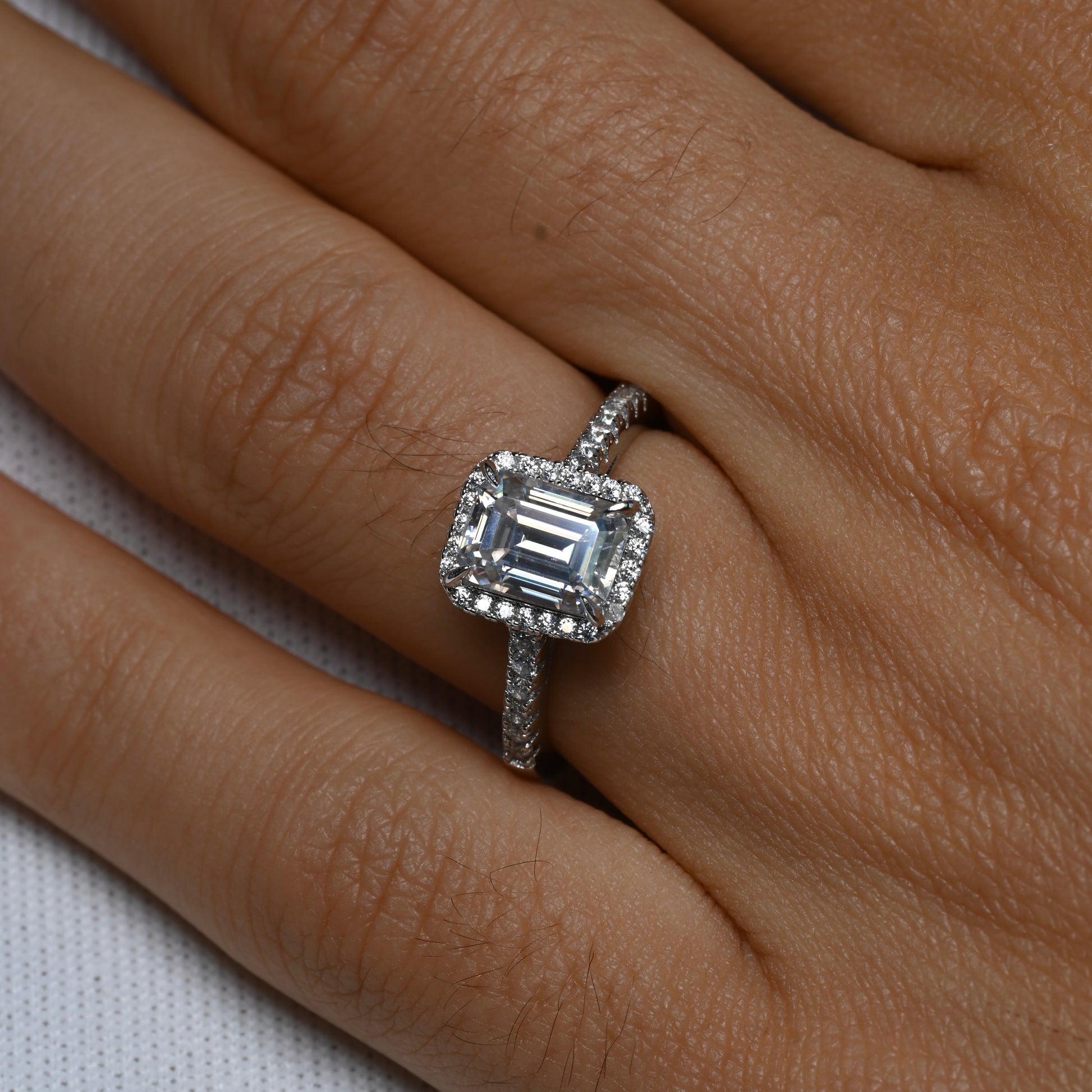 MONA Moissanite Ring 2ct