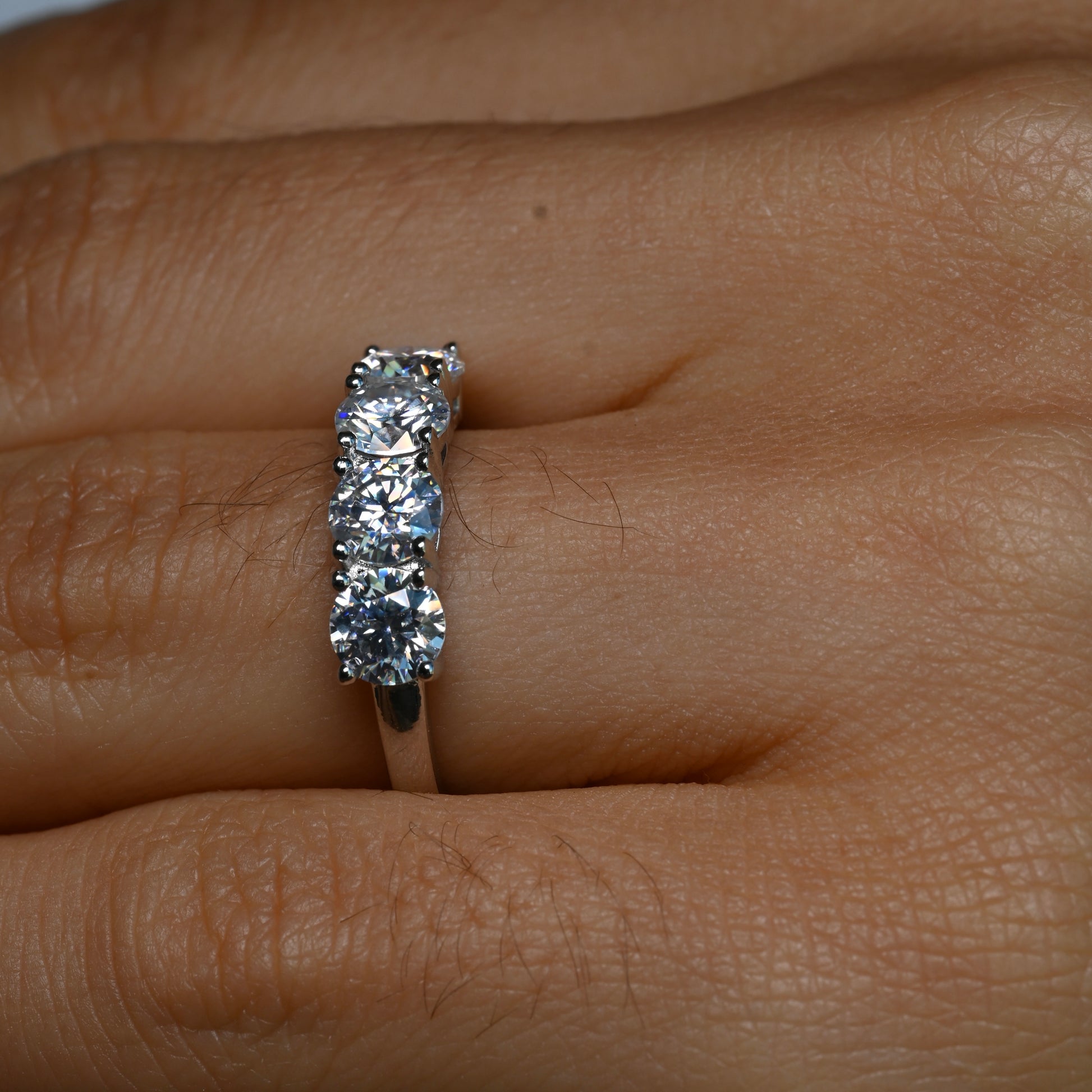 FIORELLA Moissanite Band 0.5ct (5mm)