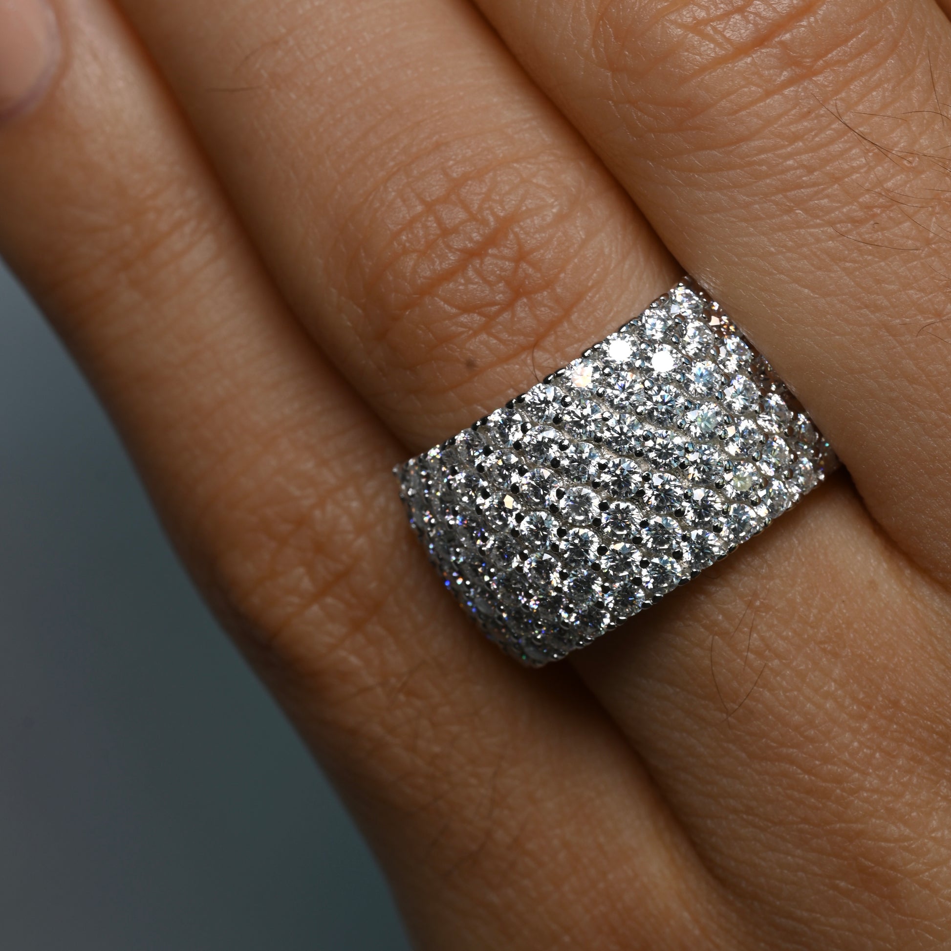 LAMYA Moissanite Band 0.045ct