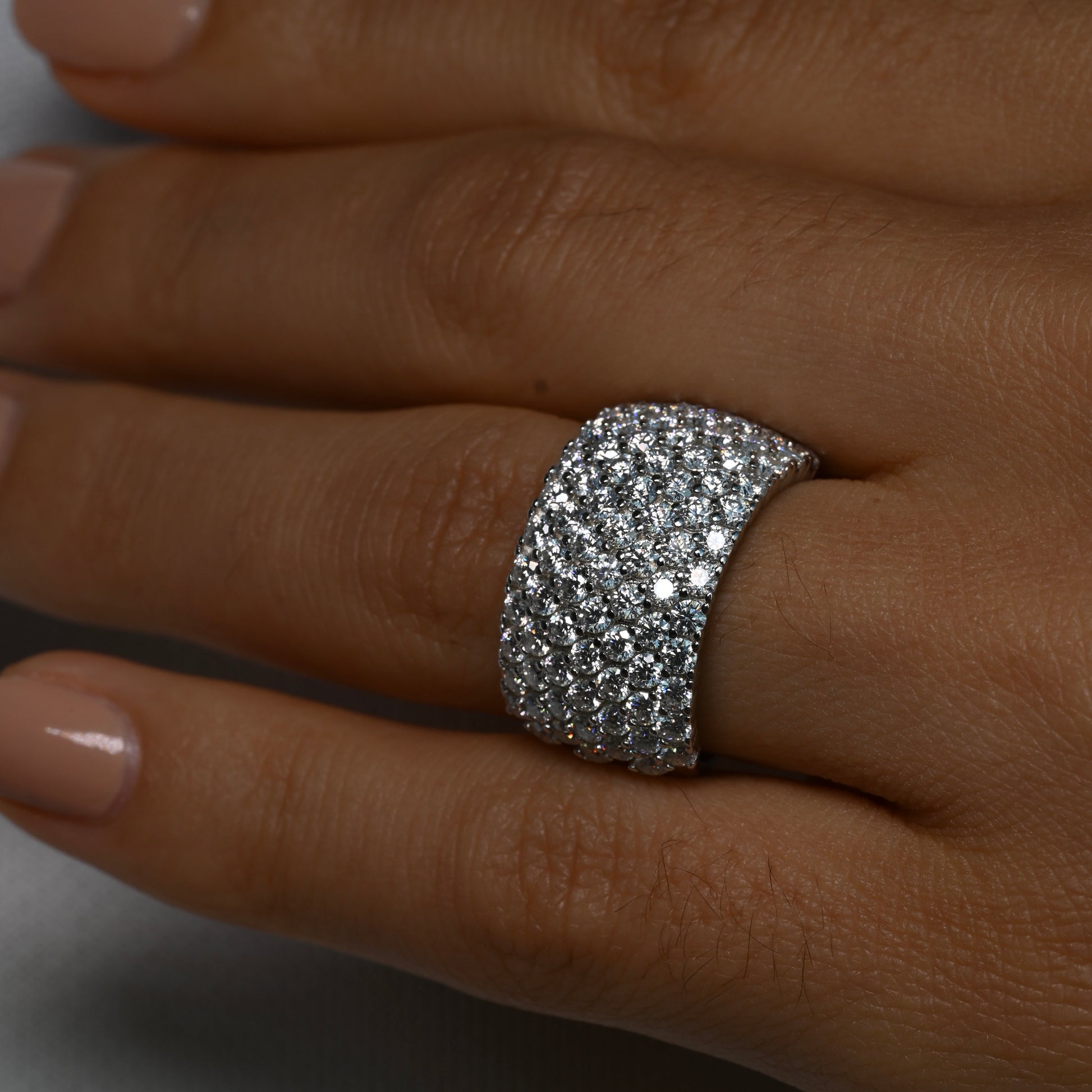 LAMYA Moissanite Band 0.045ct