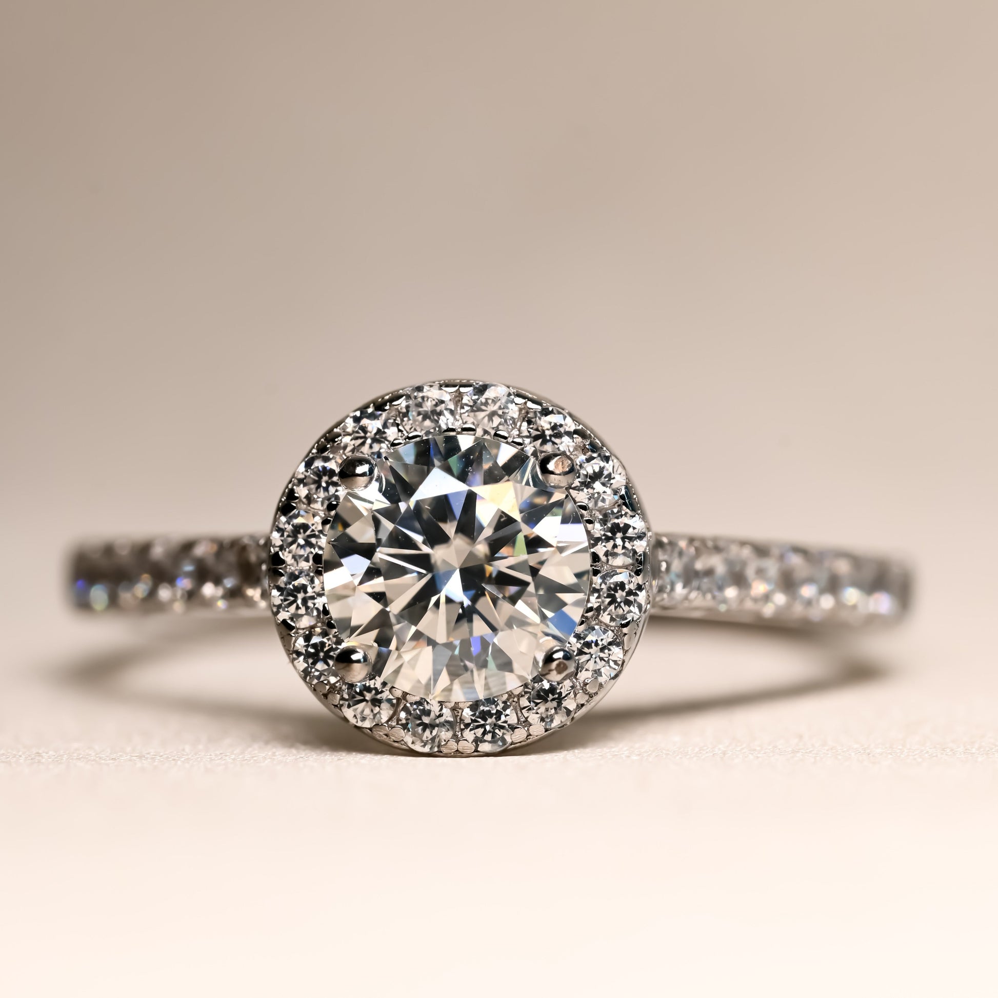 OMEGA Moissanite  Ring 1ct