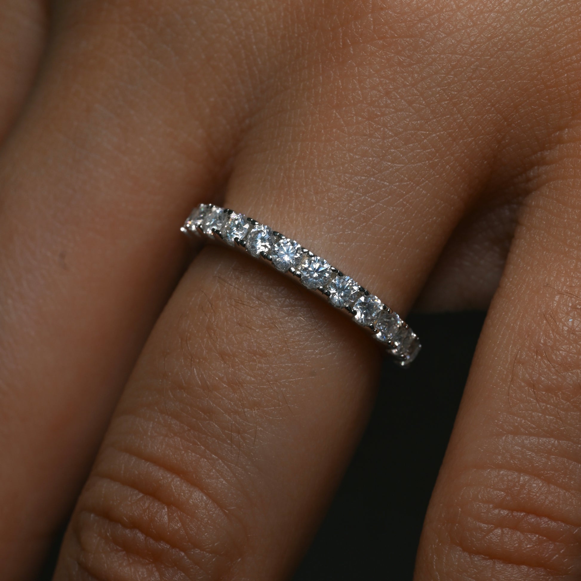 KADISHA Moissanite Band 0.04 ct (Half stones 2.2mm)