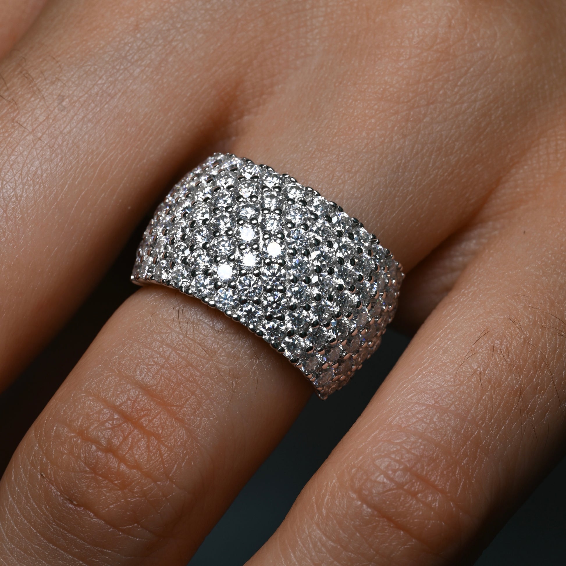 LAMYA Moissanite Band 0.045ct