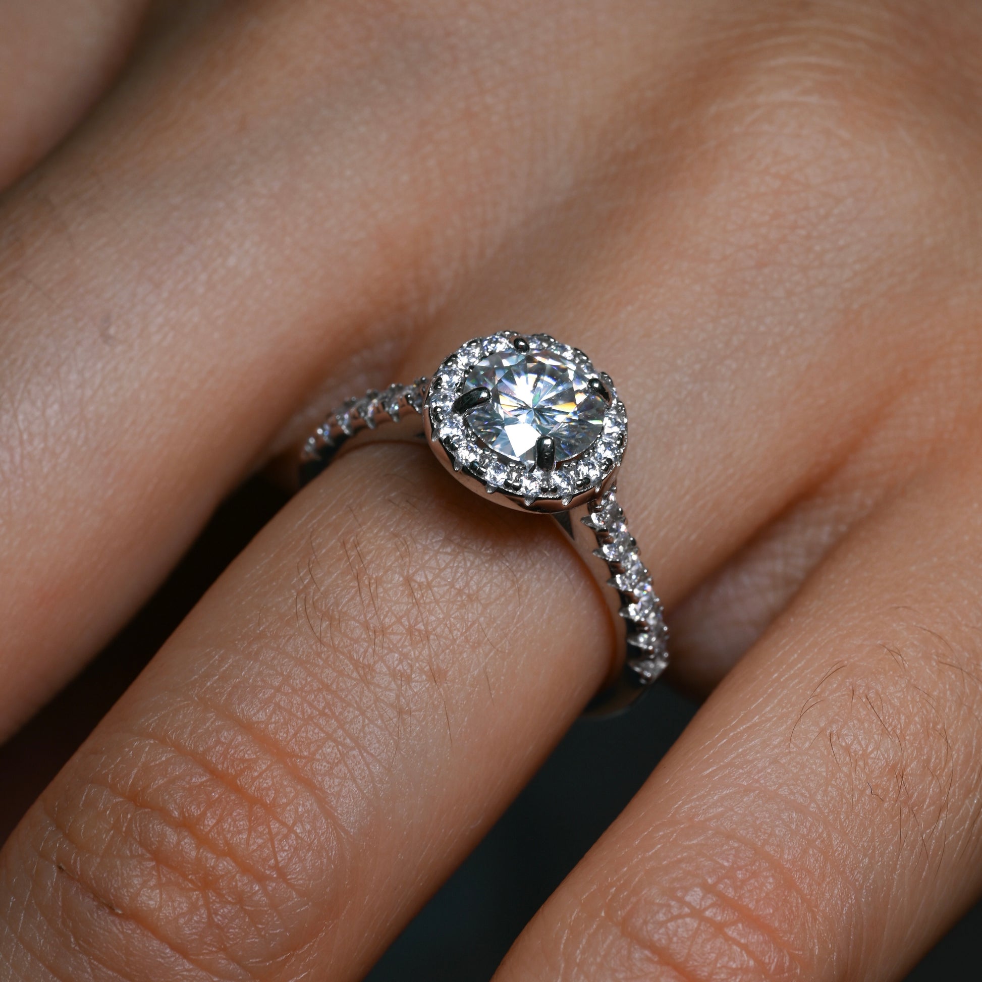 OMEGA Moissanite  Ring 1ct