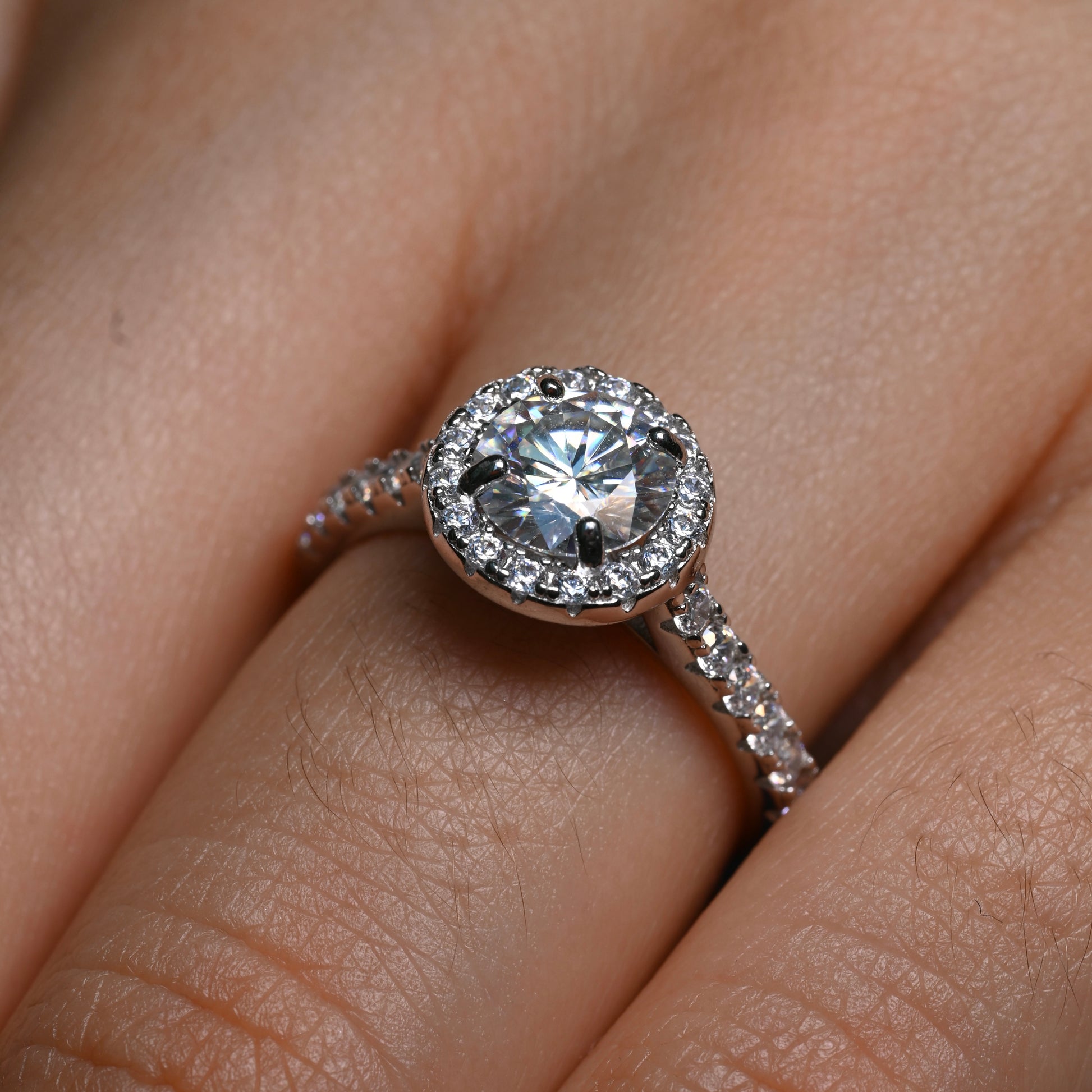 OMEGA Moissanite  Ring 1ct