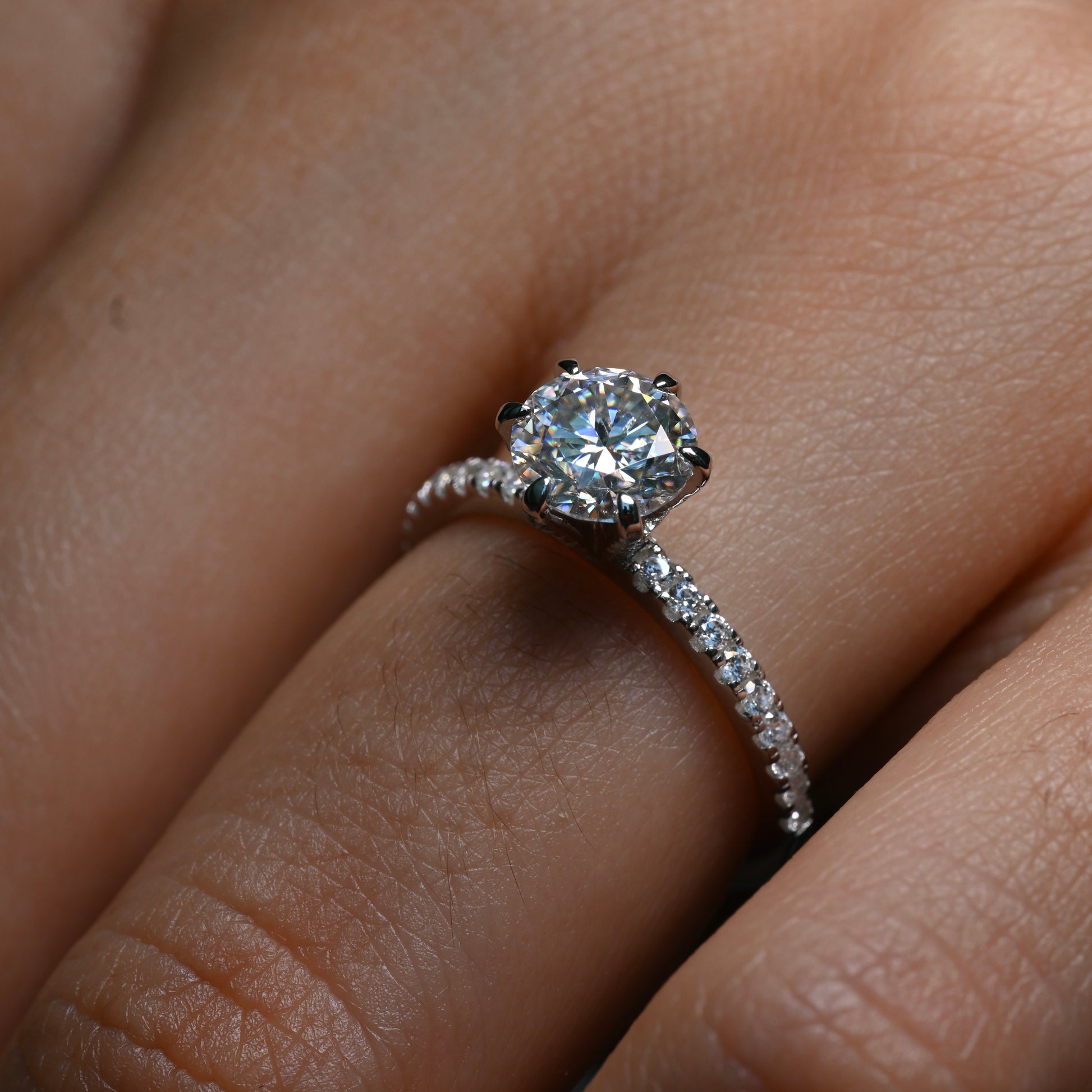 LILIAN Moissanite Band 1ct