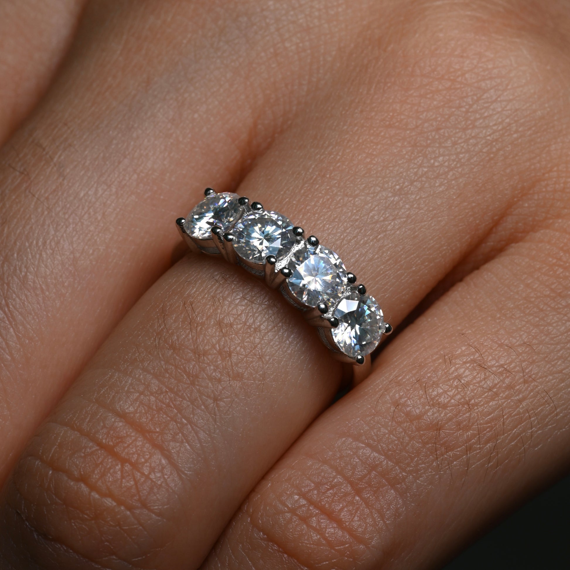 FIORELLA Moissanite Band 0.5ct (5mm)