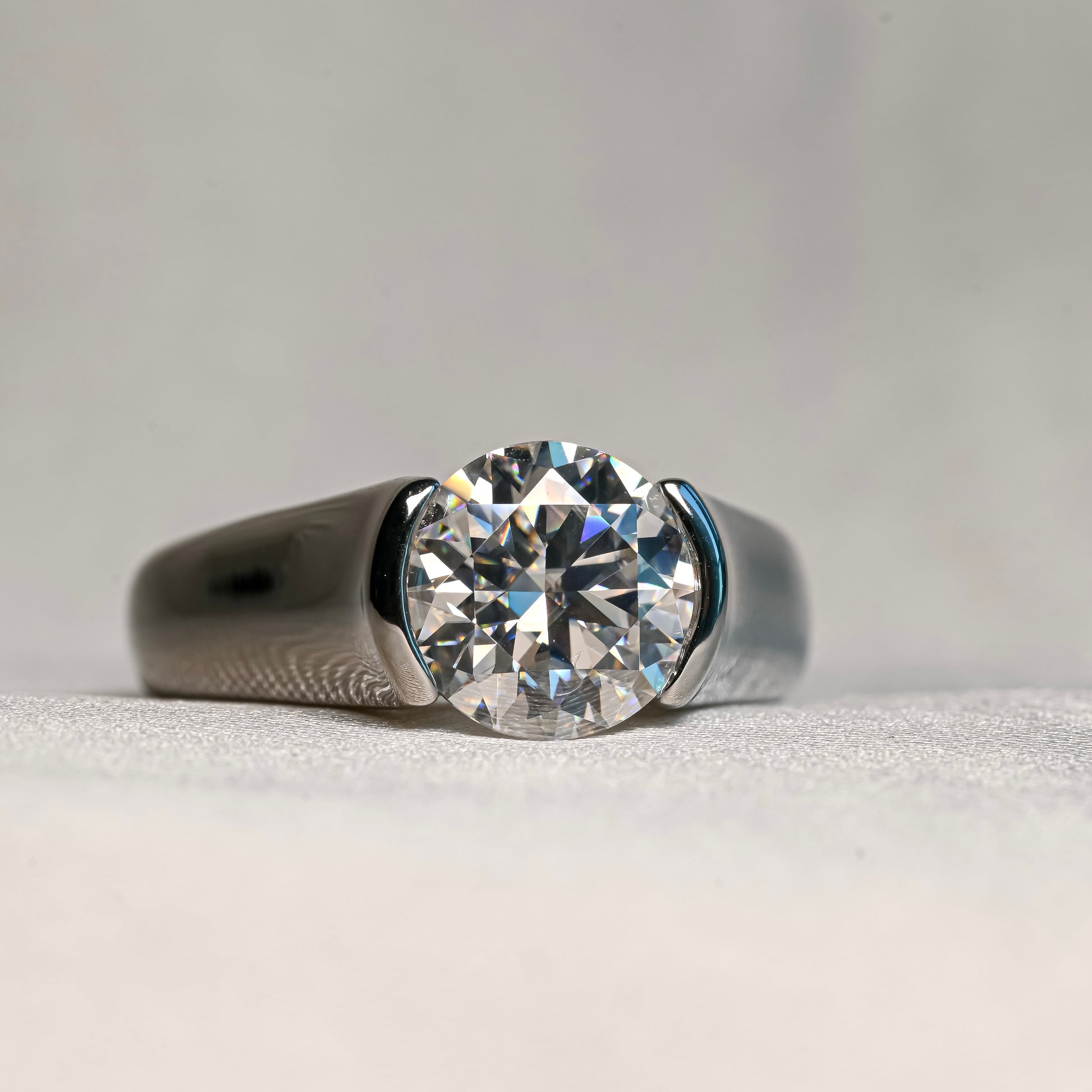 MILAN Moissanite Ring 2 ct