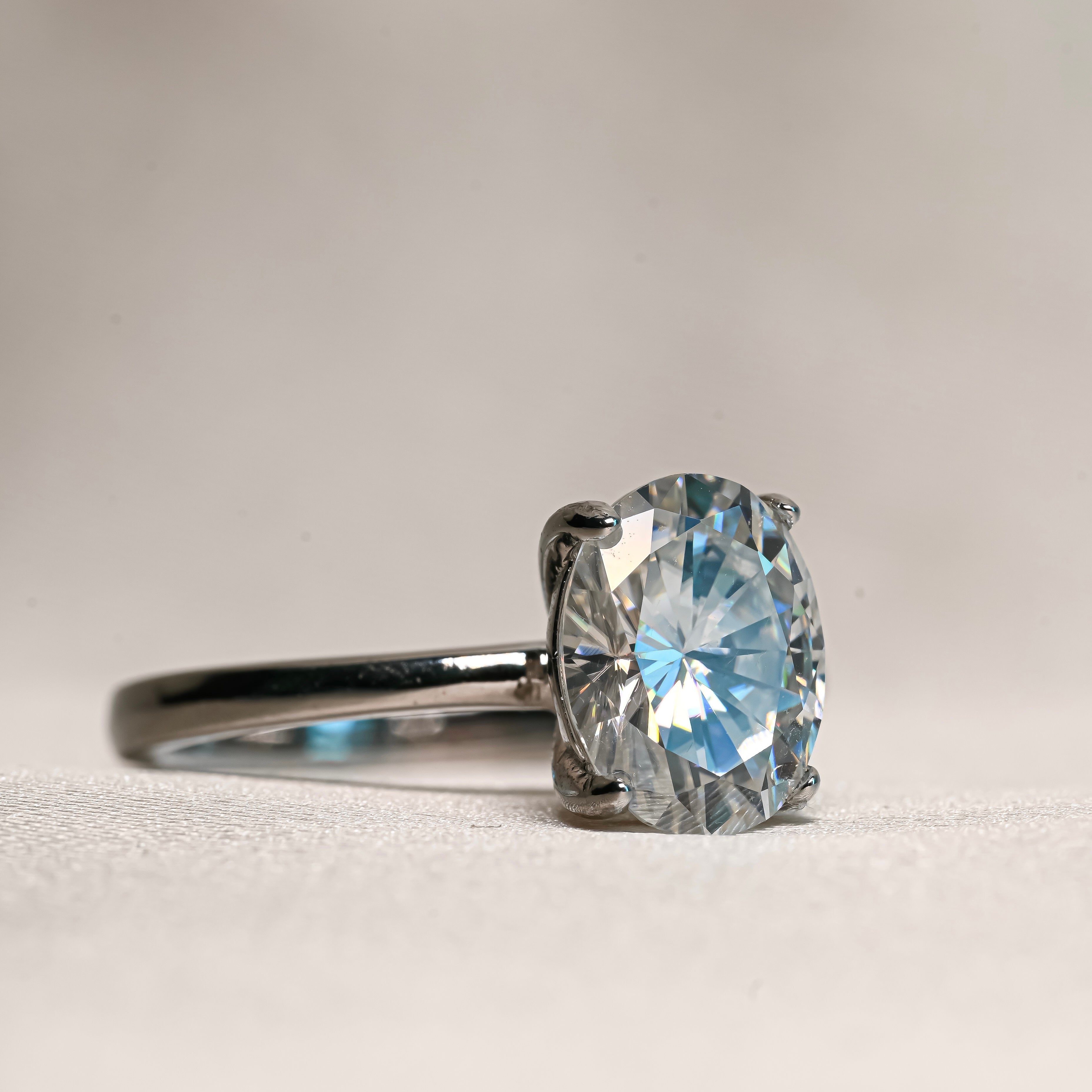 MILA Moissanite Ring 2ct