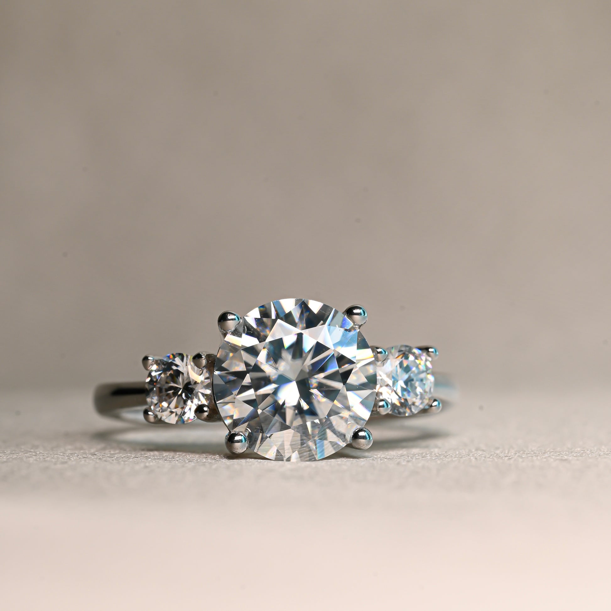 MARIA Moissanite Ring 2ct