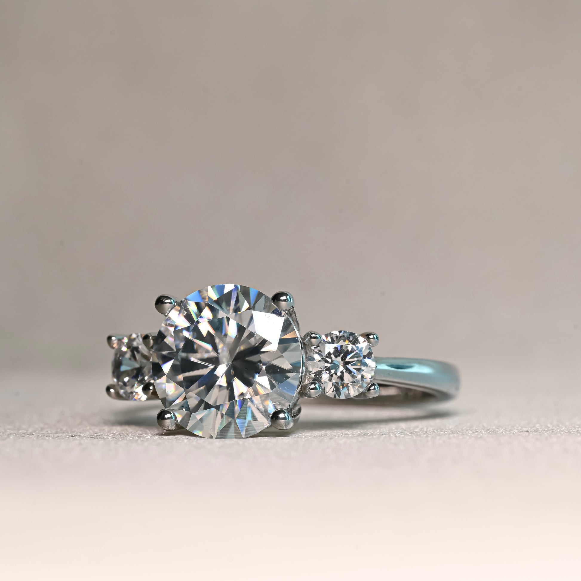 MARIA Moissanite Ring 2ct