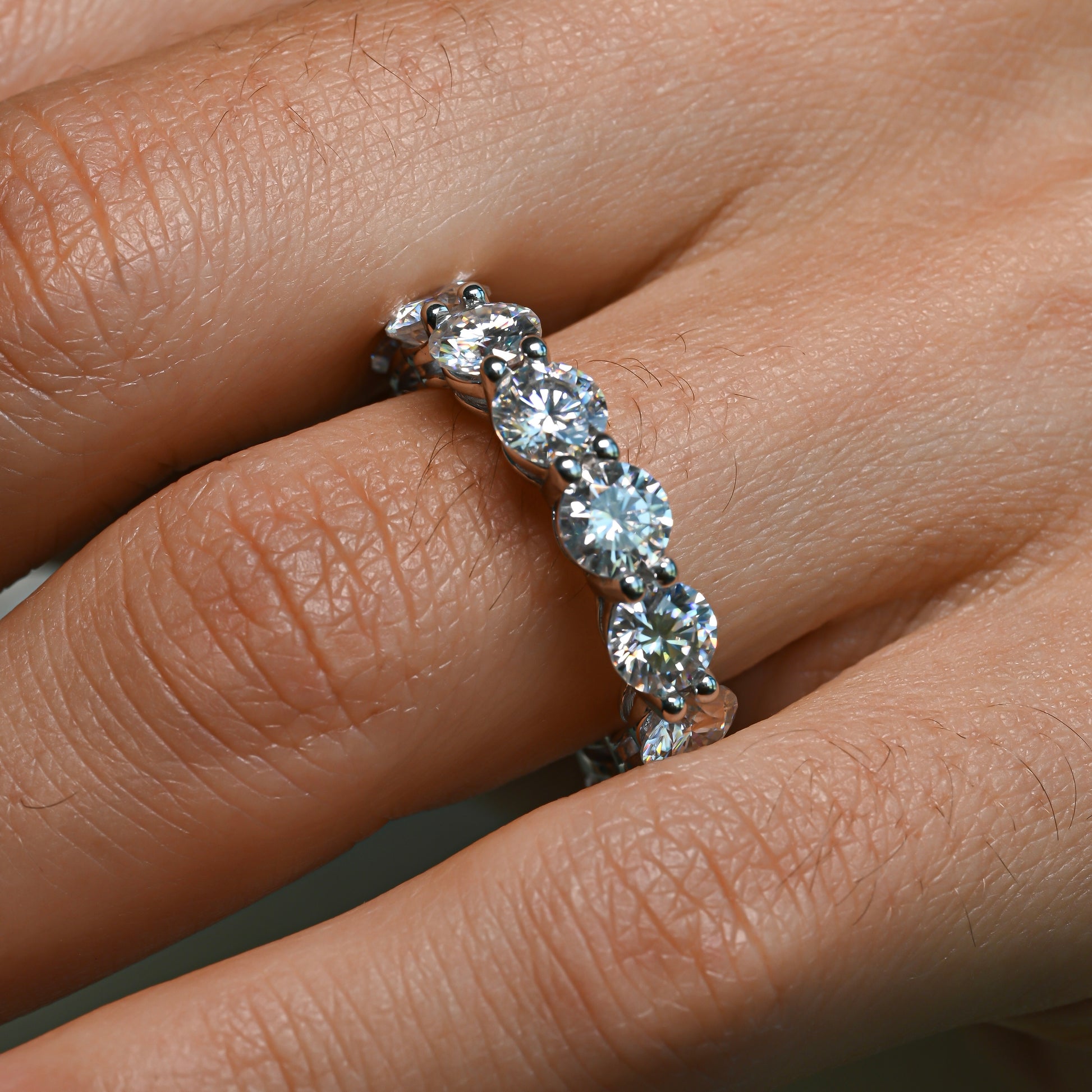 DAISY Moissanite Eternity Band 0.5ct (Full stones 5mm)