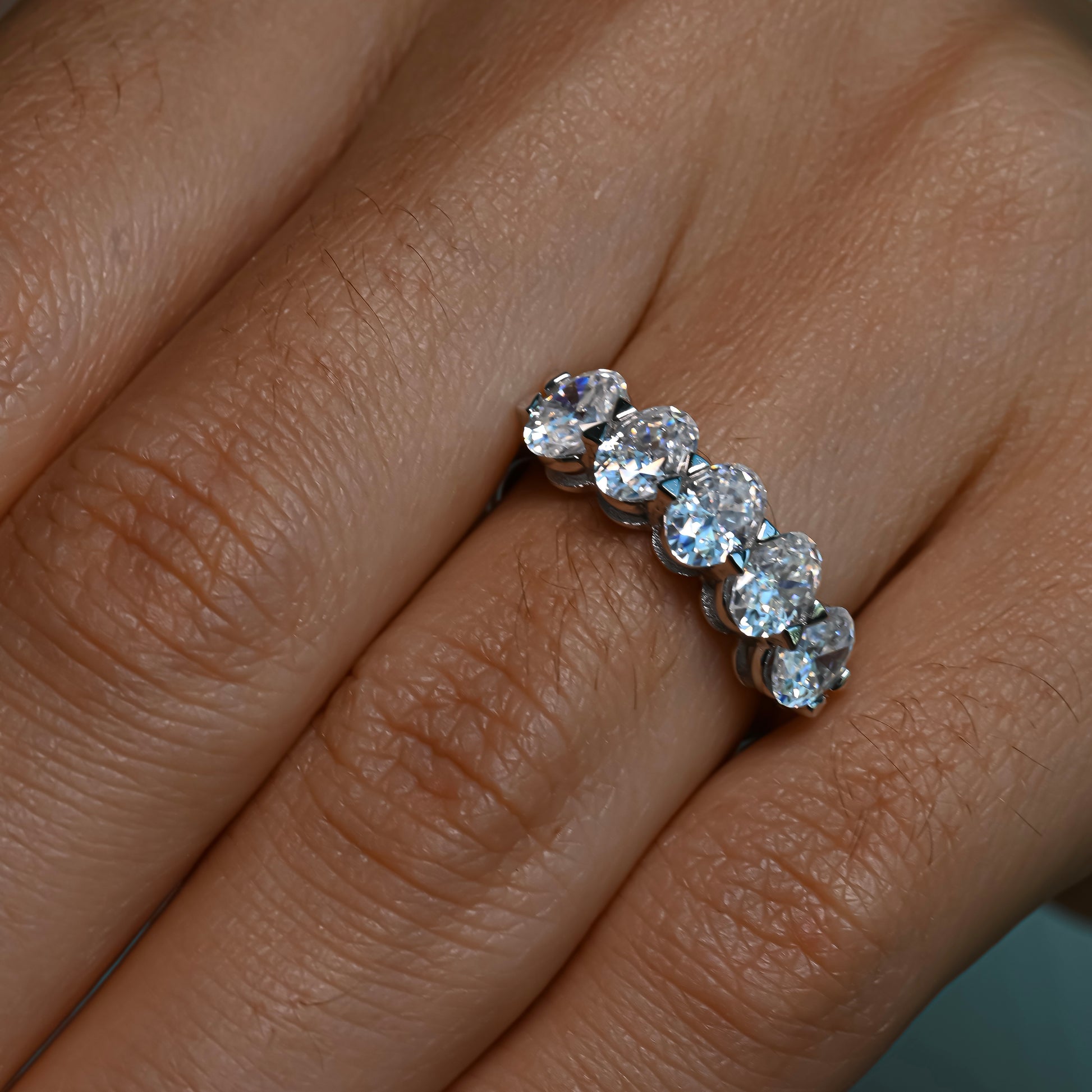 ANITTA Moissanite Band 2.5ct (Total)