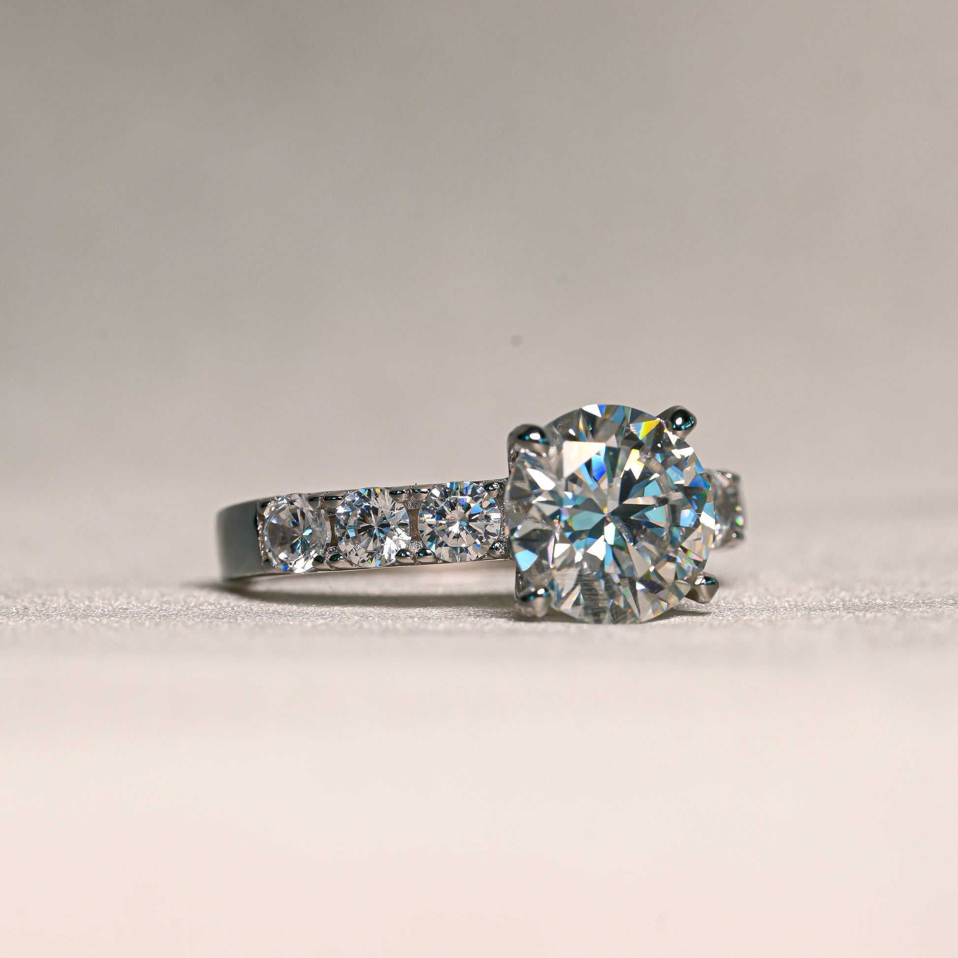 HEBA Moissanite Ring 2ct