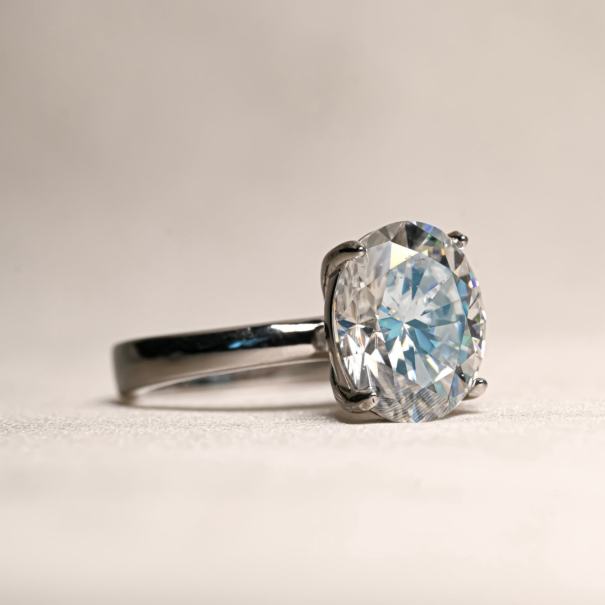 LUXE Moissanite Ring 5ct