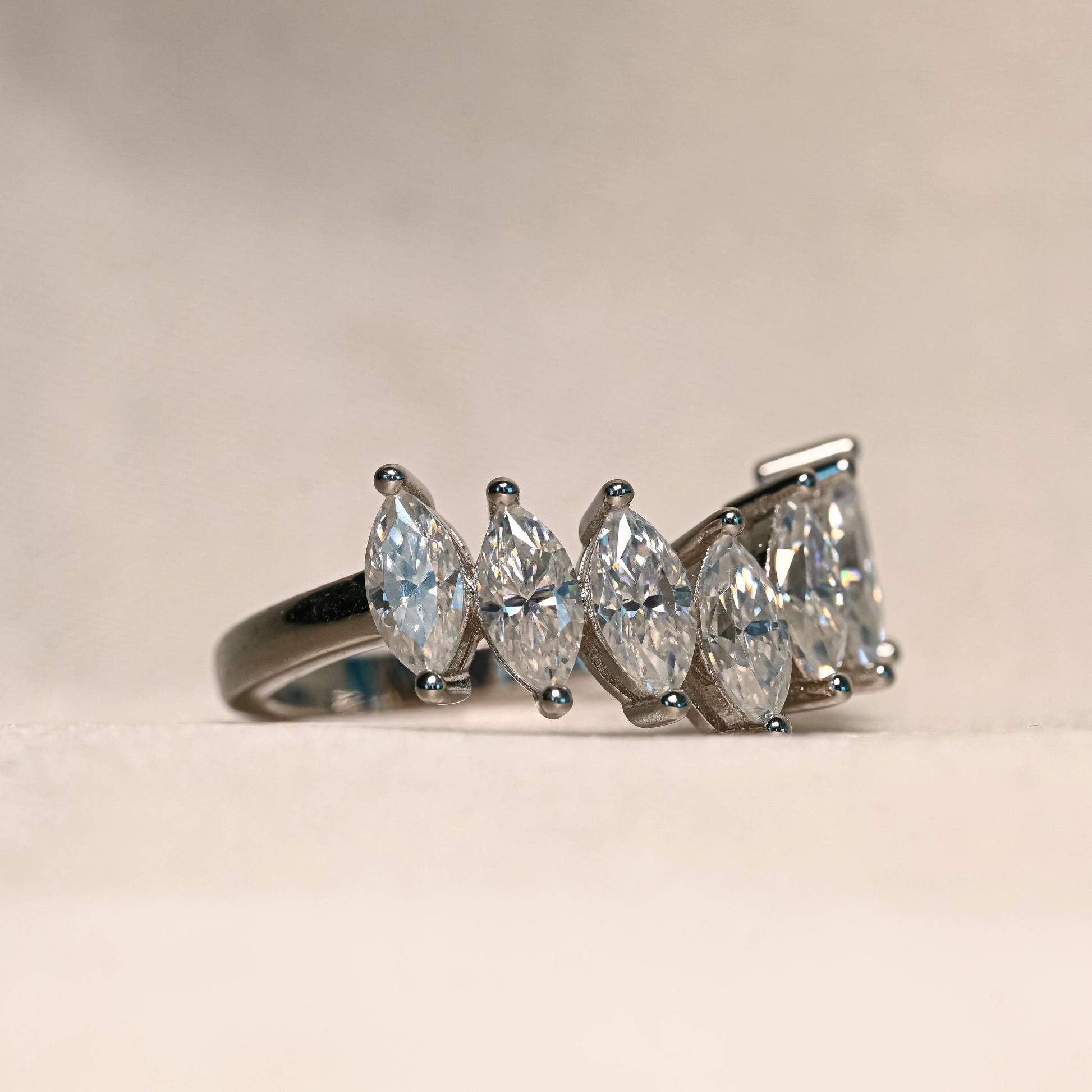 OLIVIA Moissanite Band 0.3ct