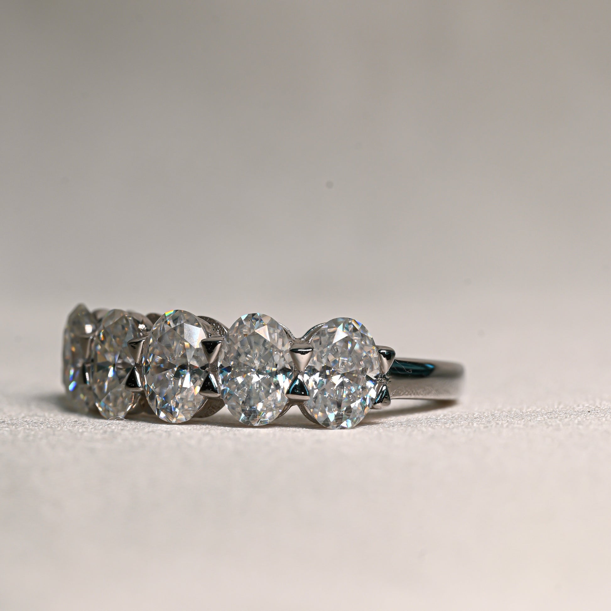 ANITTA Moissanite Band 2.5ct (Total)