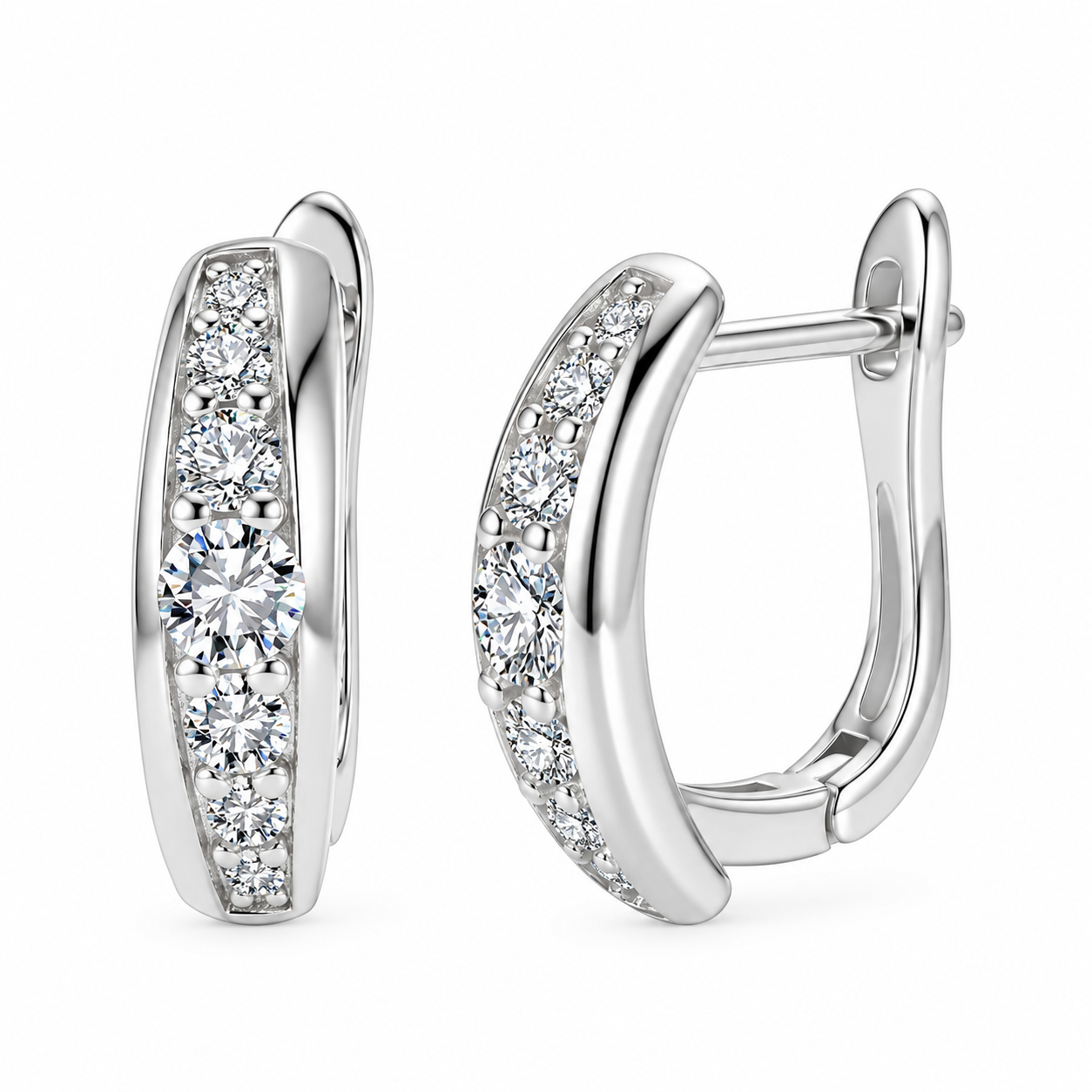 NELIA 0.2ct Round Cut Moissanite Stud Earrings in Sterling Silver