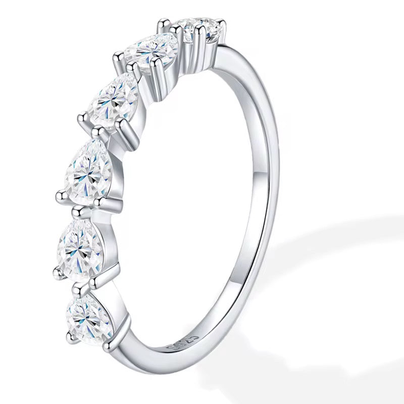 VALENTINA Moissanite Band 0.3ct