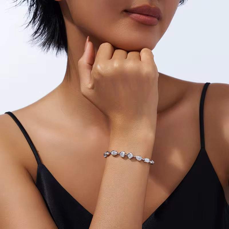 LAURA Moissanite Bracelet (Mix Moissanite stones)