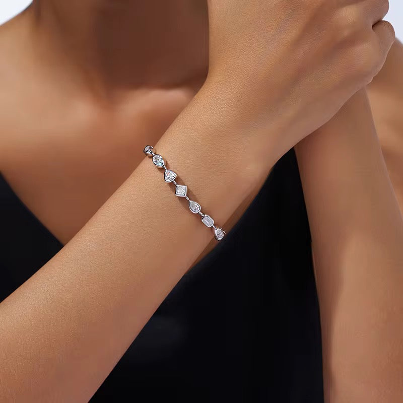 LAURA Moissanite Bracelet (Mix Moissanite stones)