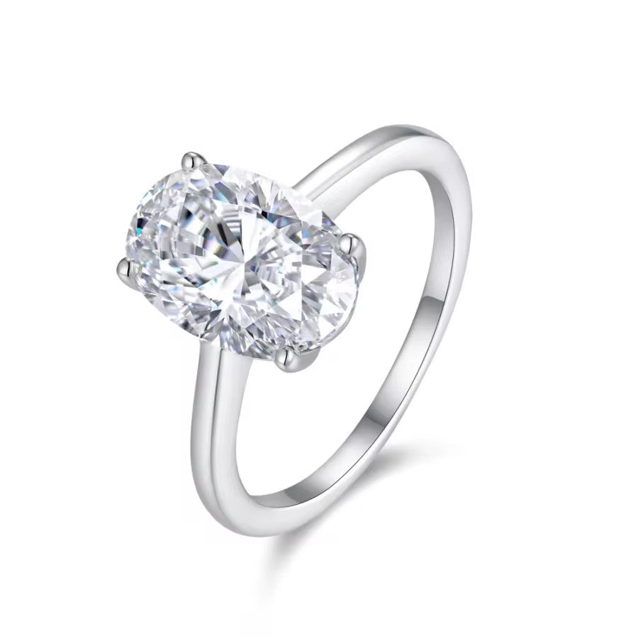 MARIBEL 4.5 Carat Oval-Cut Moissanite Ring in Sterling Silver