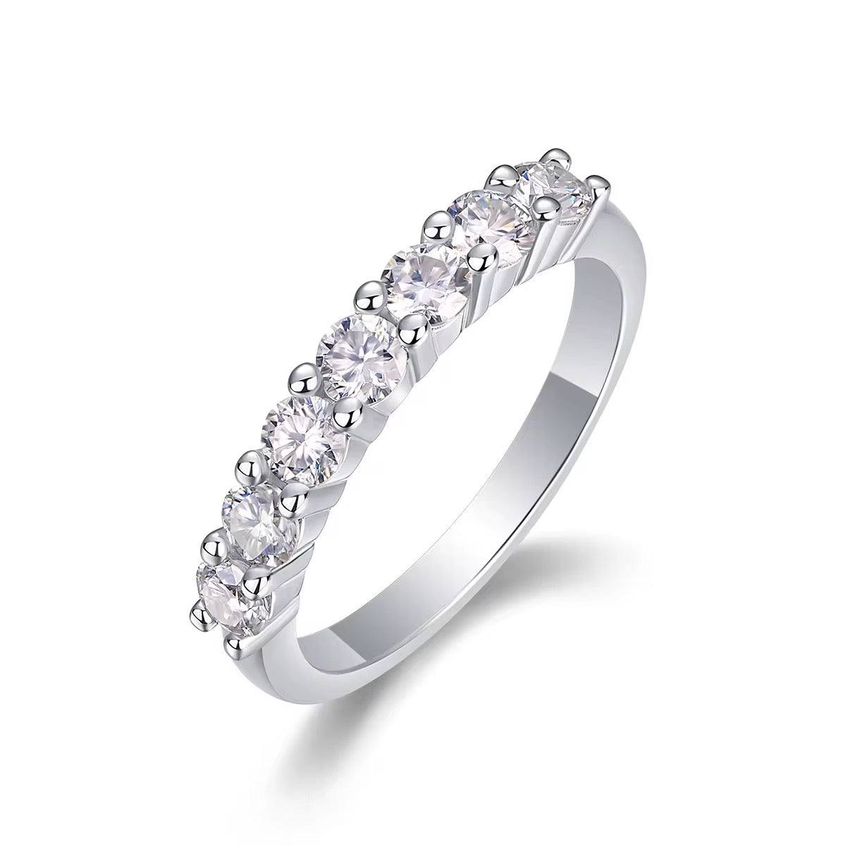 ZEINA 0.3 ct (4 mm) Moissanite Band in Sterling Silver